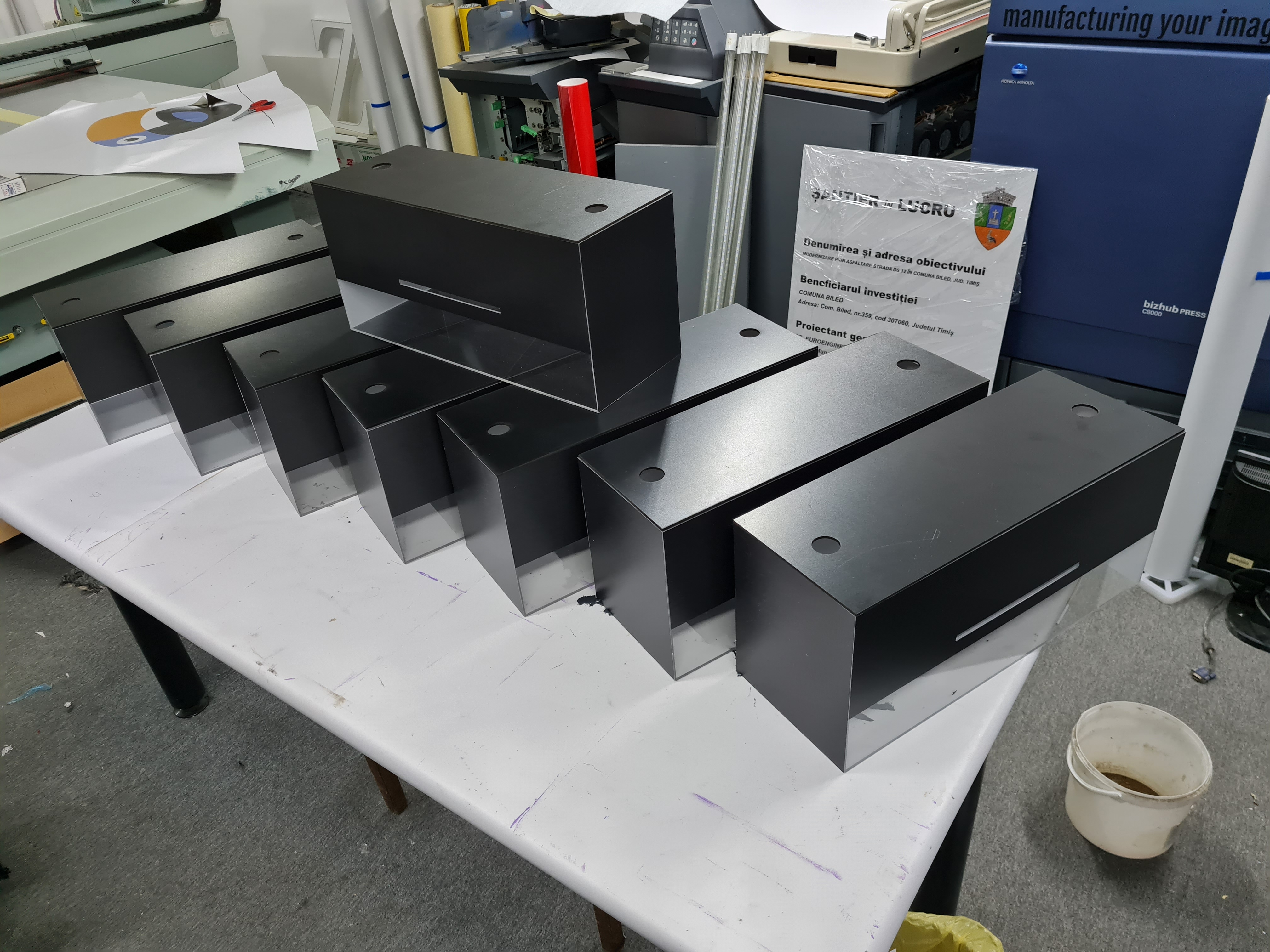 Urne din Plexiglas si PVC